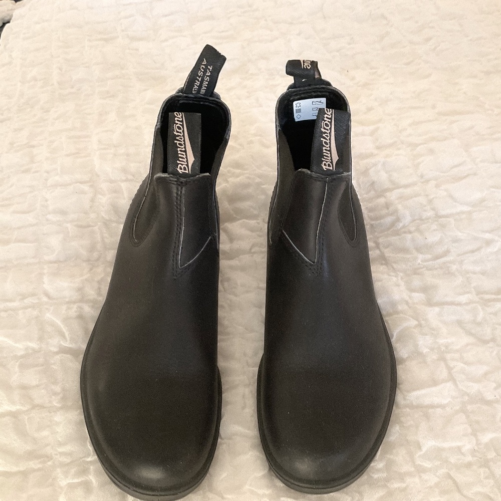 Blundstone Boots, Black, size 7